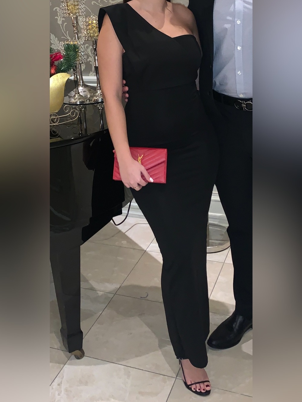 Women’s One-Shoulder Black Dress